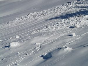 avalanche-16183_960_720